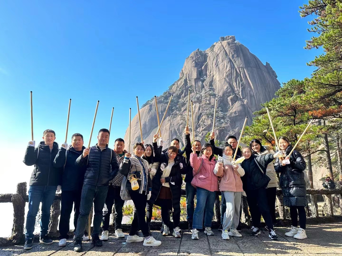 1676269784974340.jpg 86f599288d77eeb430984ed91dd81b9.jpg